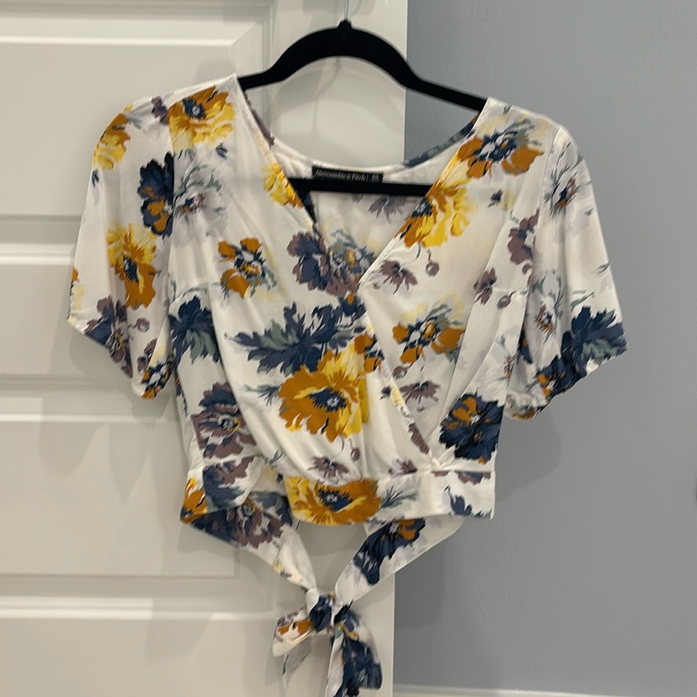 Abercrombie and Fitch Tie Back Crop Top